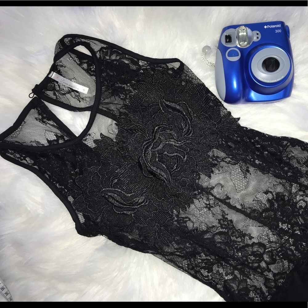 🔴 black lace bodysuit ... Excellent condition